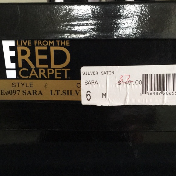 E Live From The Red Carpet Silver D’orsay - Picture 5 of 5